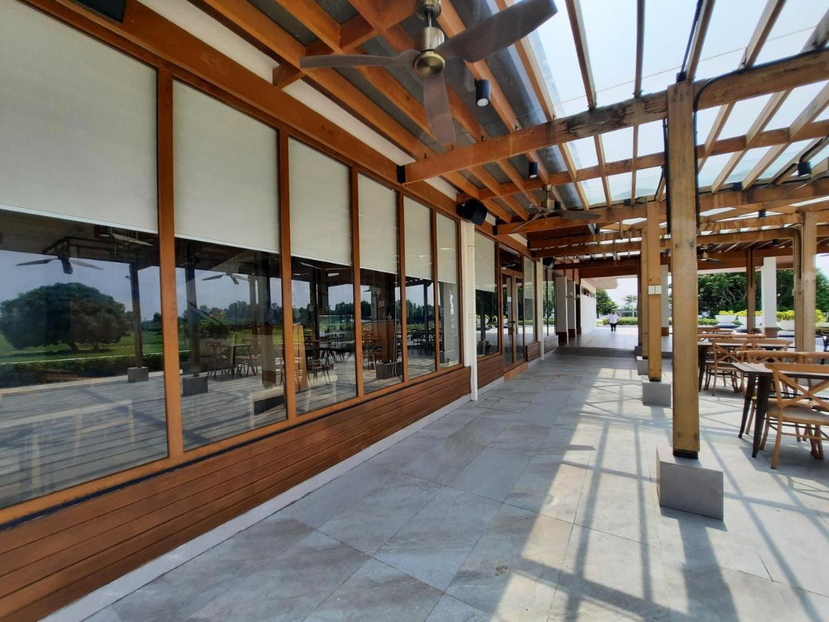 Estancia De Lorenzo Tarlac Bagian luar foto