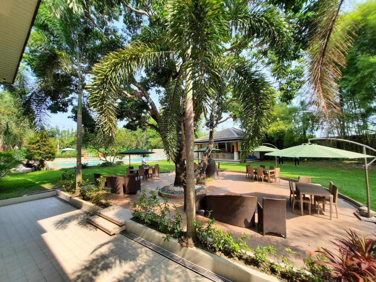 Estancia De Lorenzo Tarlac Bagian luar foto