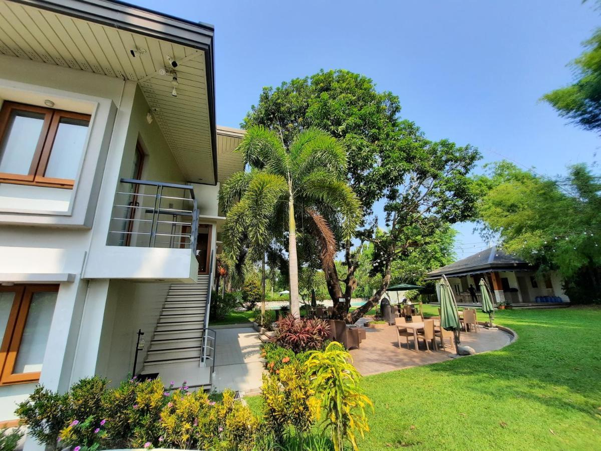 Estancia De Lorenzo Tarlac Bagian luar foto