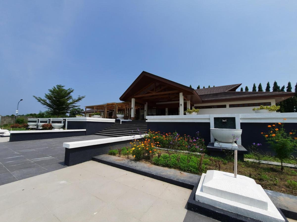 Estancia De Lorenzo Tarlac Bagian luar foto