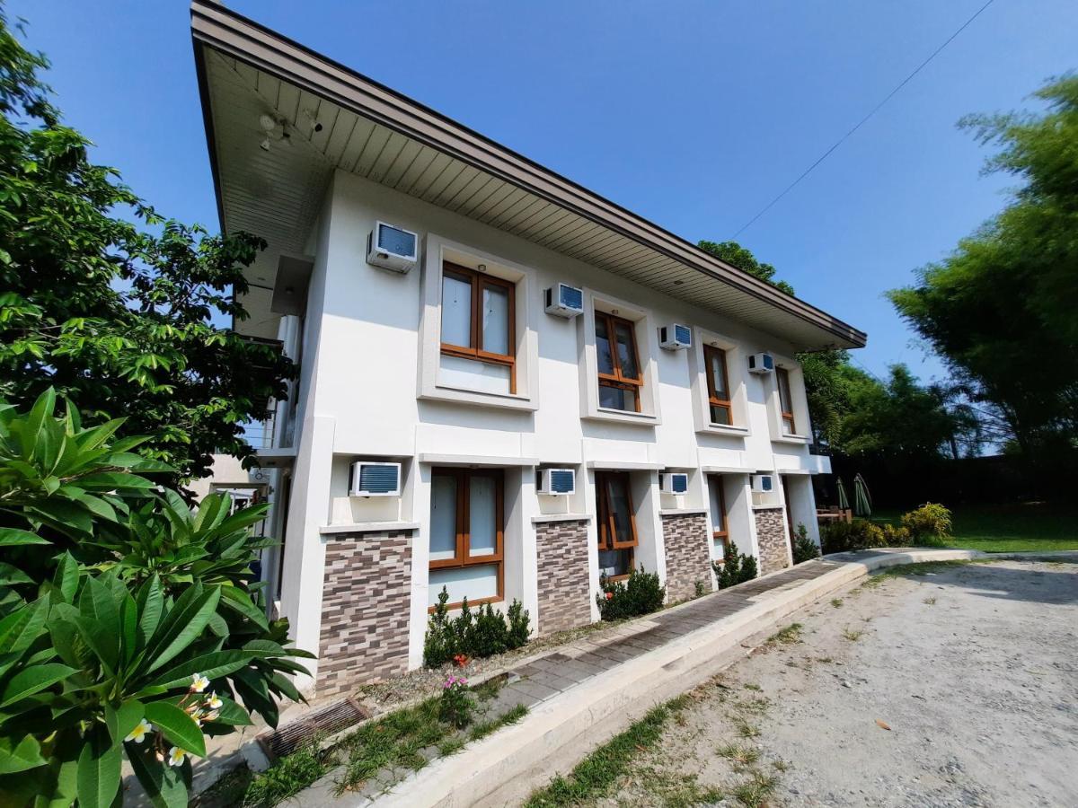 Estancia De Lorenzo Tarlac Bagian luar foto