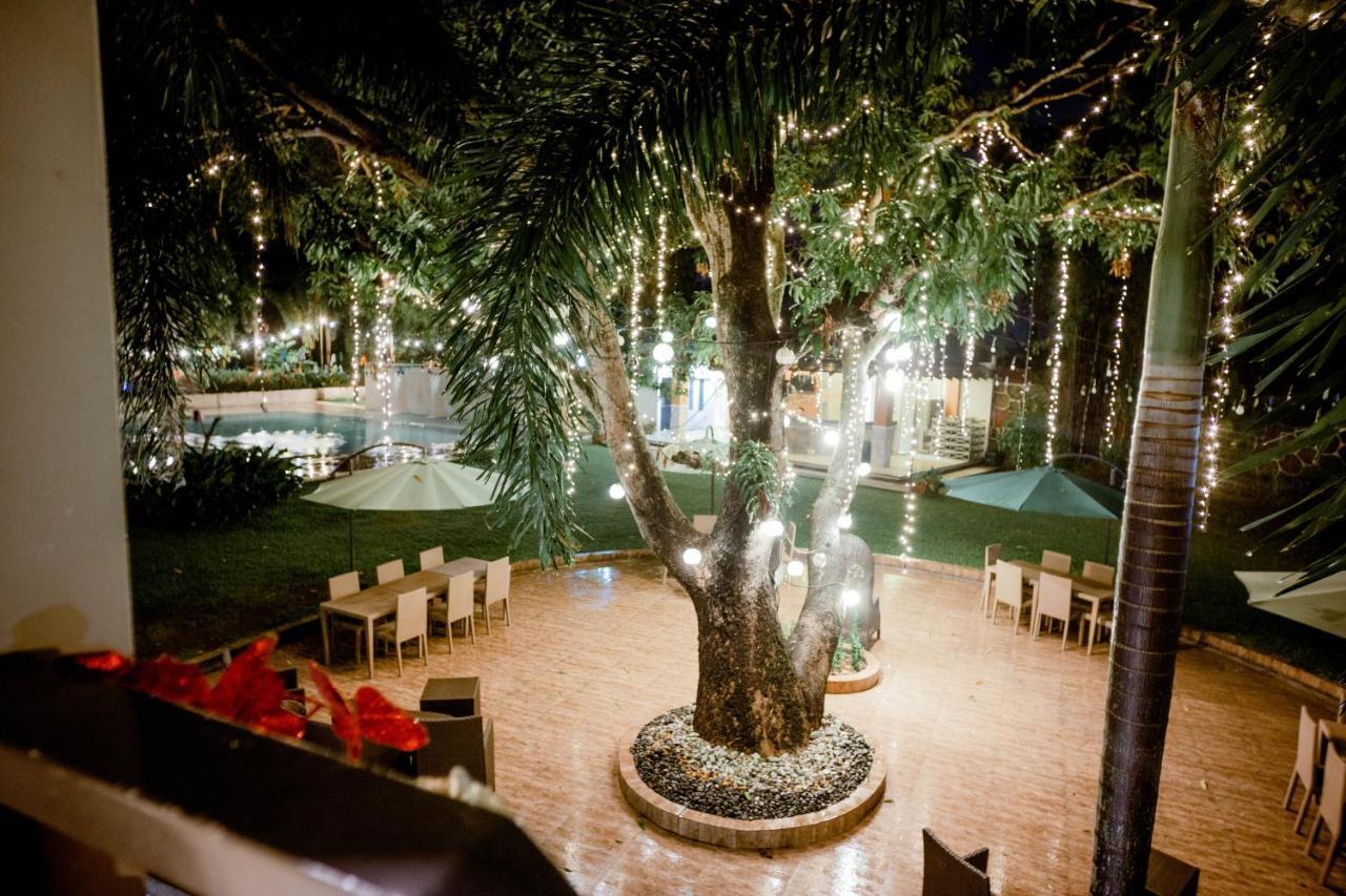 Estancia De Lorenzo Tarlac Bagian luar foto