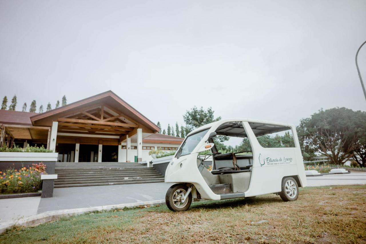 Estancia De Lorenzo Tarlac Bagian luar foto