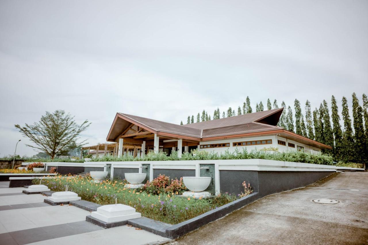 Estancia De Lorenzo Tarlac Bagian luar foto